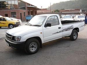 Toyota Hilux 2.4