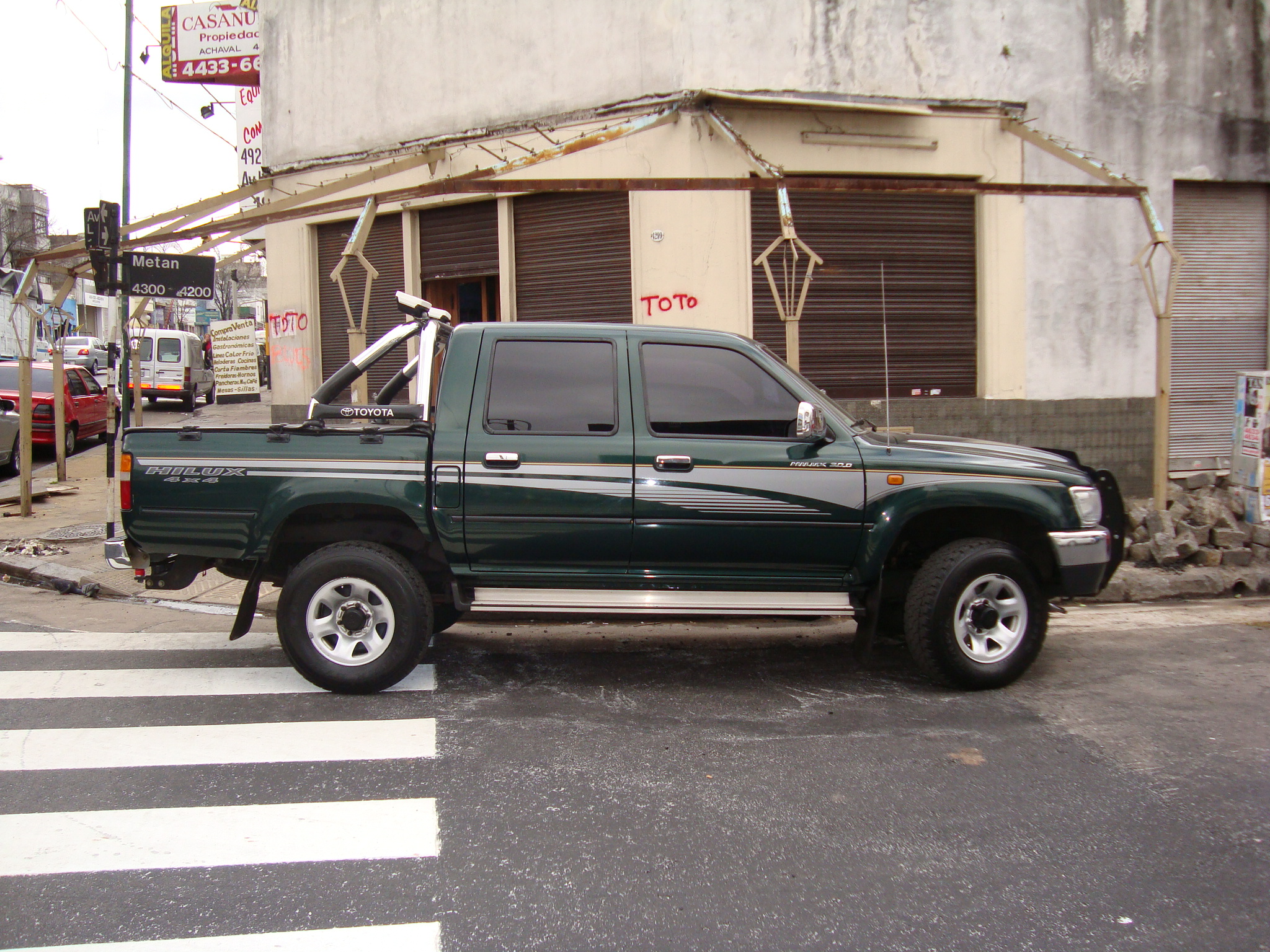 Toyota Hilux 2700i