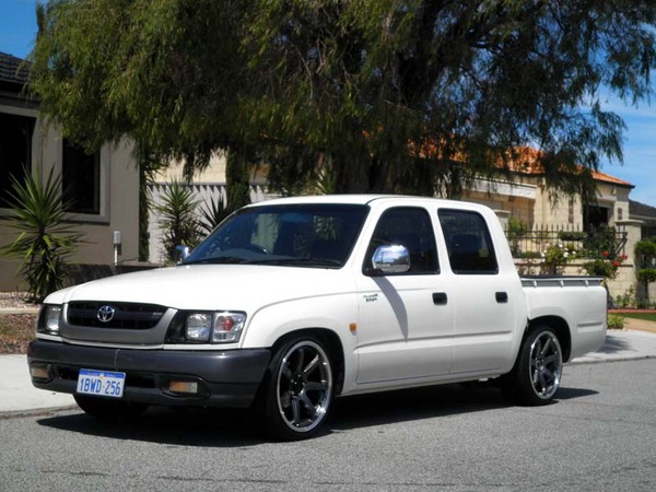 Toyota Hilux 2wd