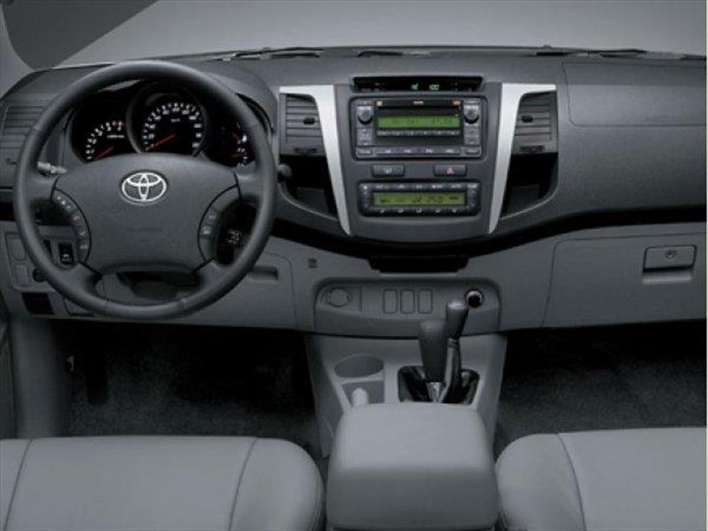 Toyota Hilux 4x4 2014