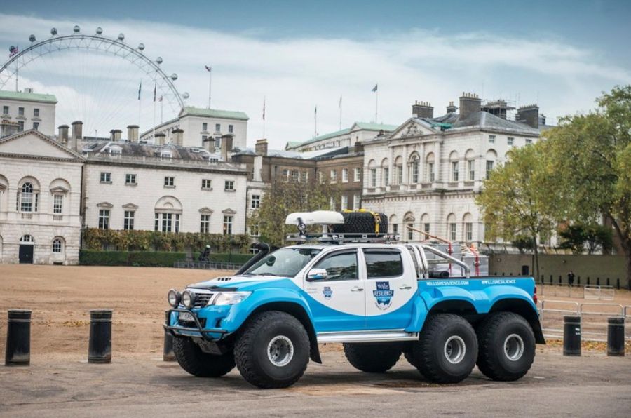 Toyota Hilux 6x6