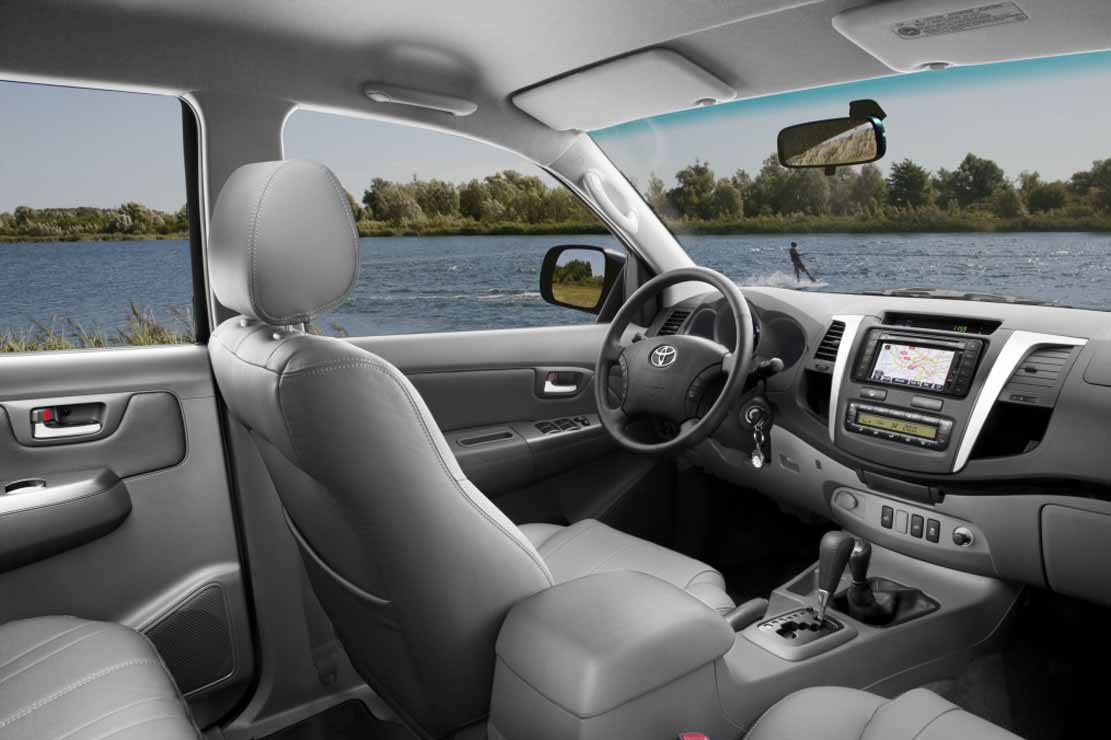Toyota Hilux At