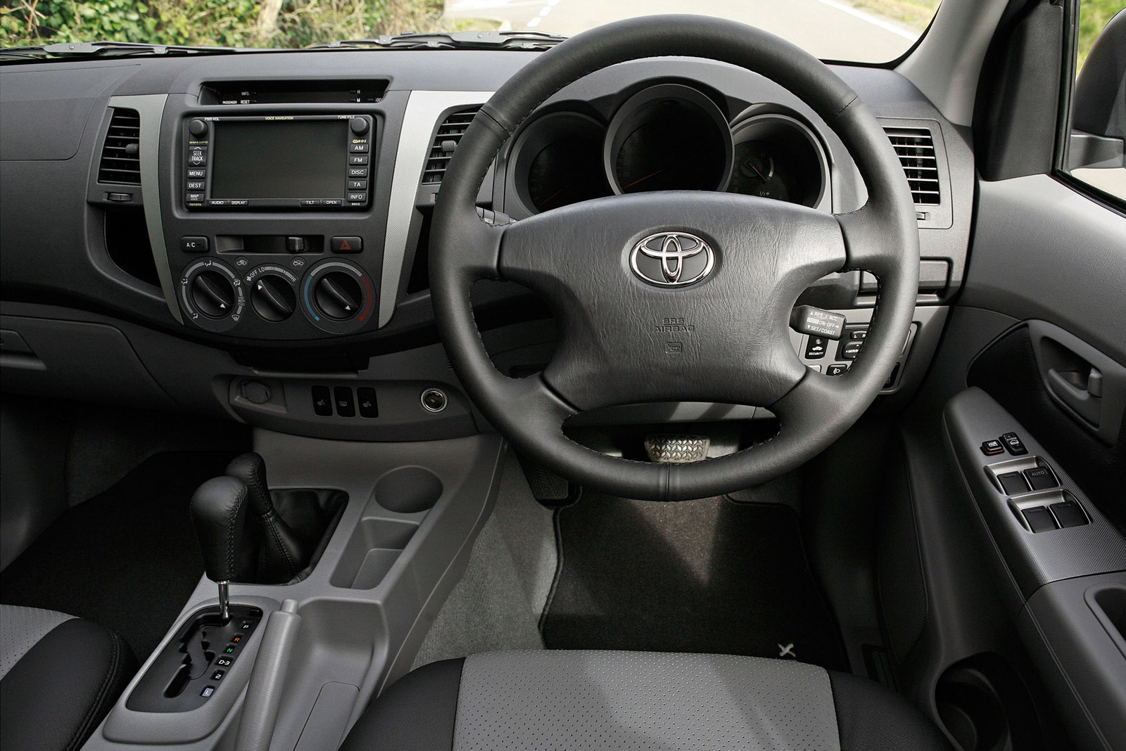 Toyota Hilux Black
