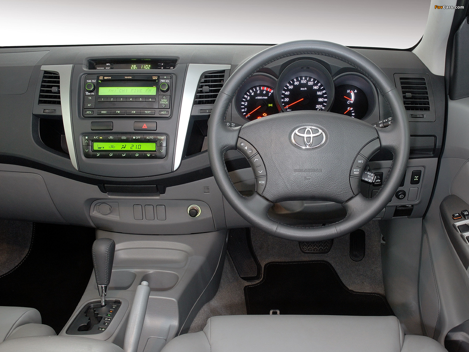 Toyota Hilux Crew Cab