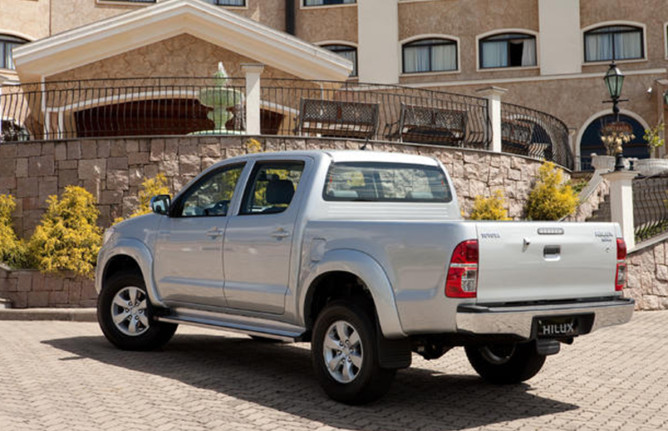 Toyota Hilux E 2014