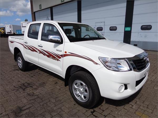 Toyota Hilux E