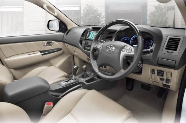 Toyota Hilux E
