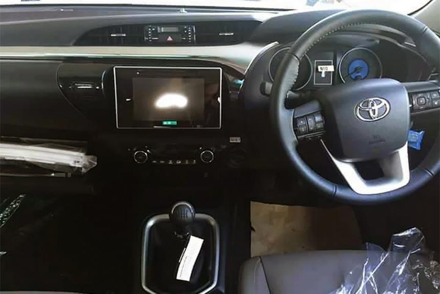Toyota Hilux Revo 2015