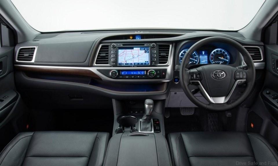Toyota Hilux Revo 2015