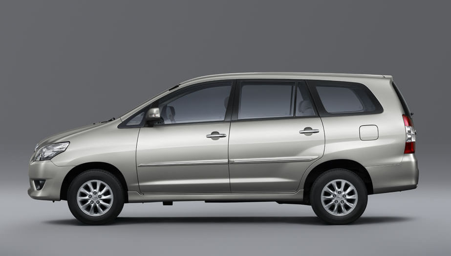 Toyota Innova 2.5 J Dsl