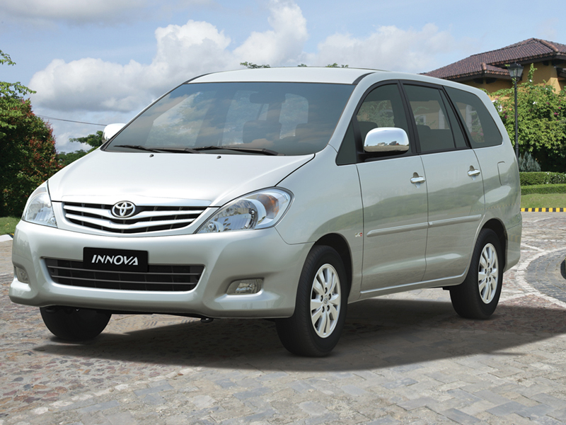 Toyota Innova 2.5 J