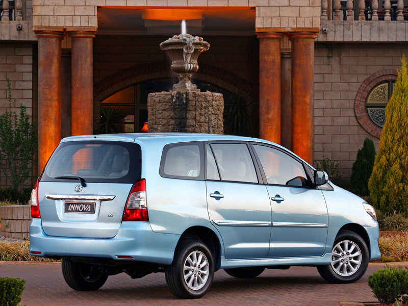 Toyota Innova 2011