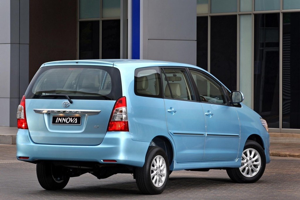 Toyota Innova 2011
