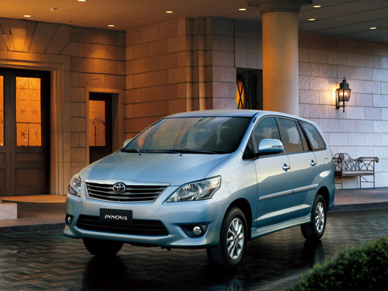 Toyota Innova 2011