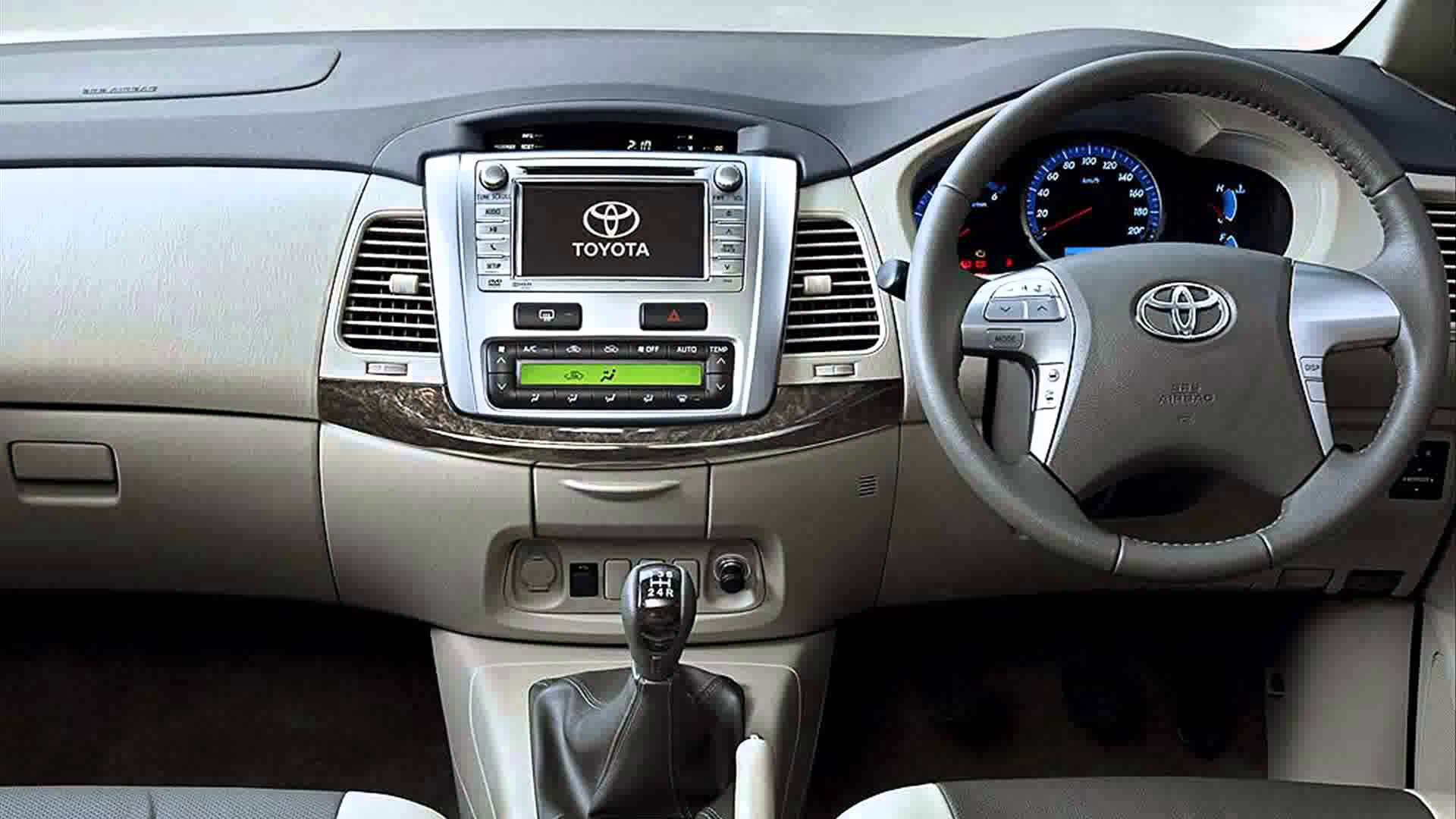 Toyota Innova 2016