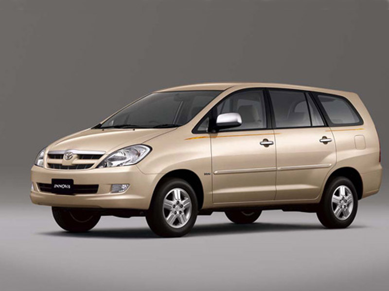 Toyota Innova Car