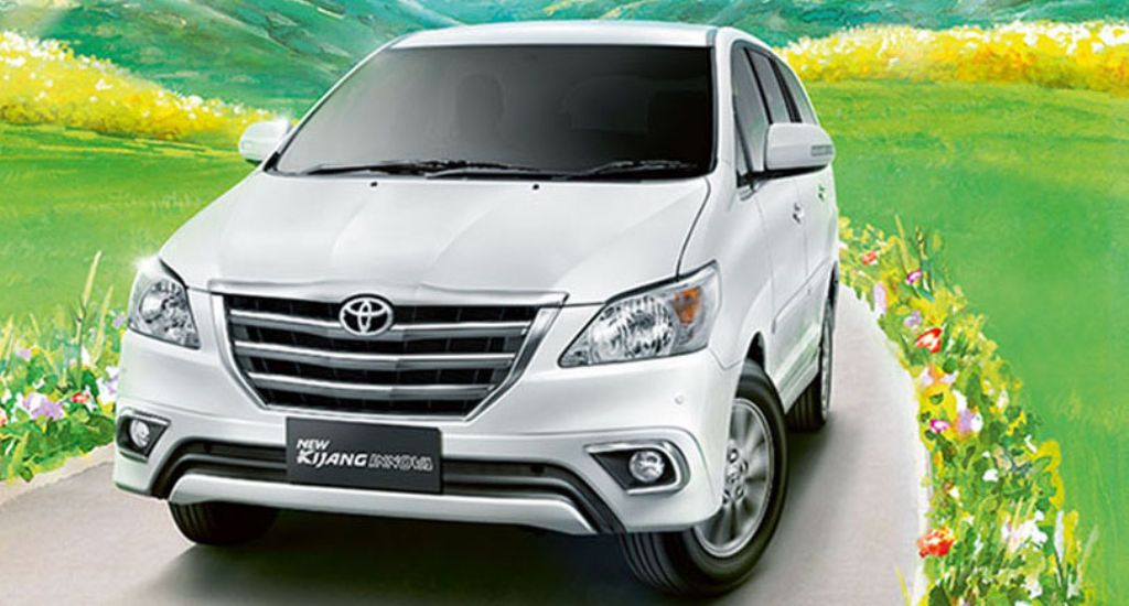 Toyota Innova E 2014