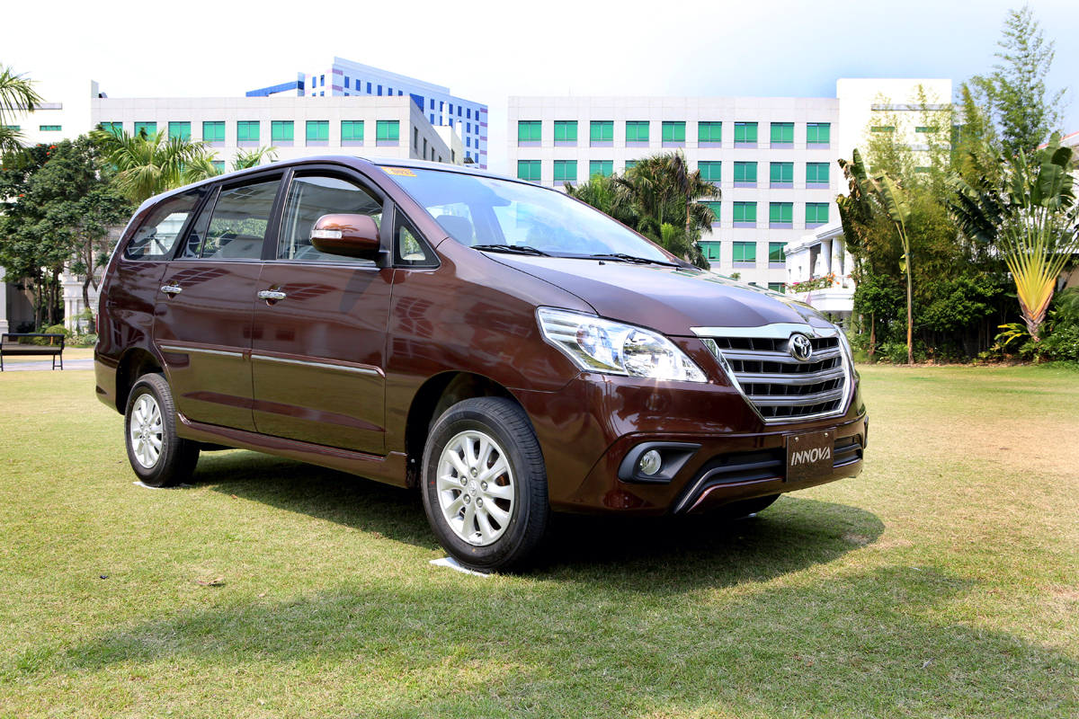 Toyota Innova E 2014