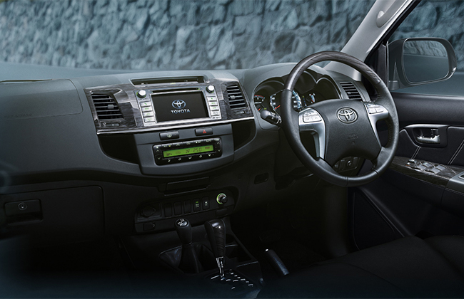 Toyota Innova G 2015