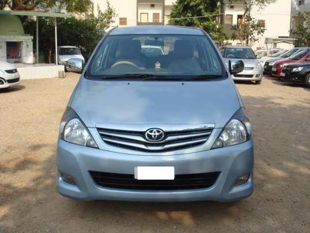 Toyota Innova G4