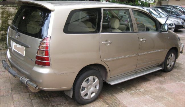 Toyota Innova G4
