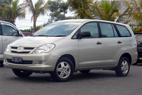 Toyota Innova Van