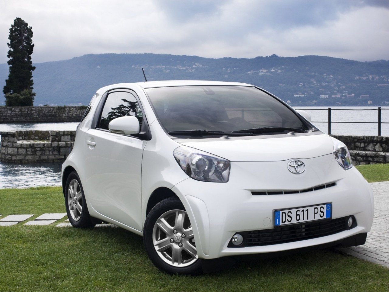Toyota Iq 1.0