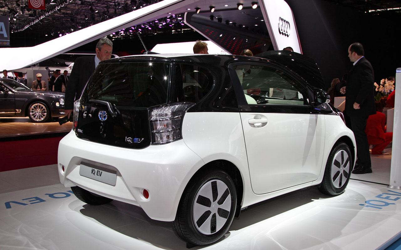Toyota Iq 2012 Toyota Iq 2012