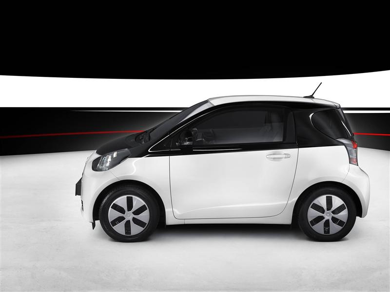 Toyota Iq 2013
