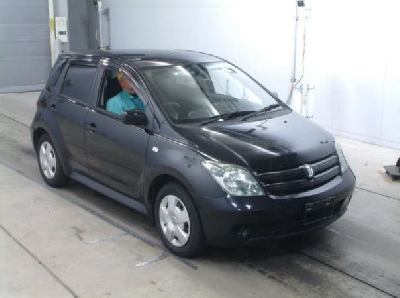 Toyota Ist 2004