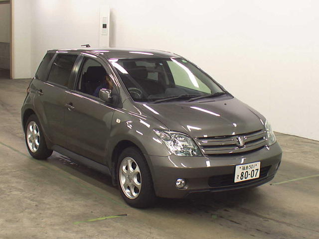 Toyota Ist 2005