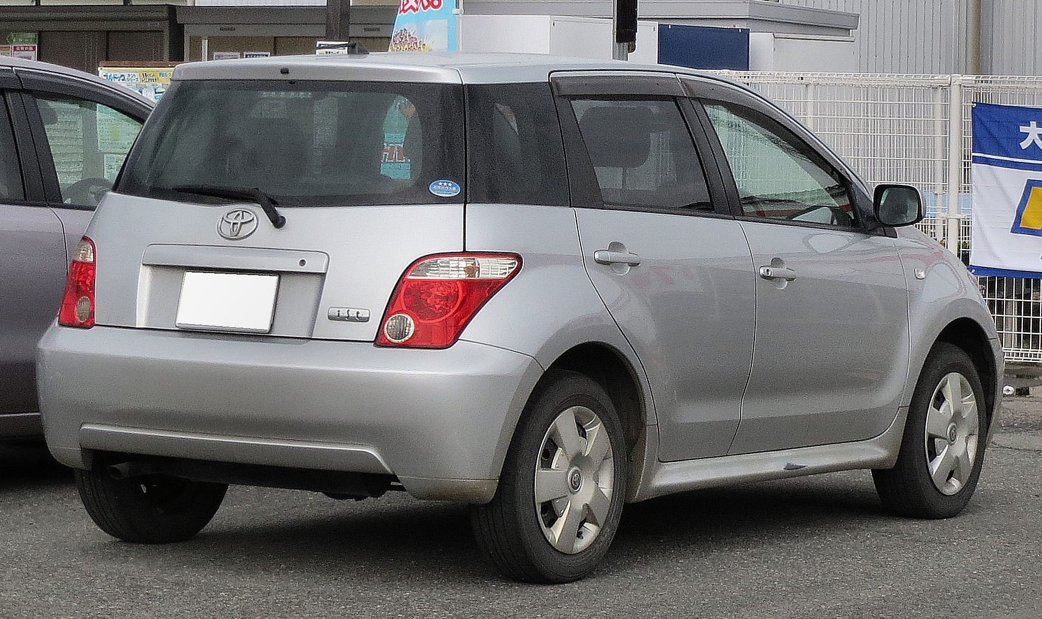 Toyota Ist 2013