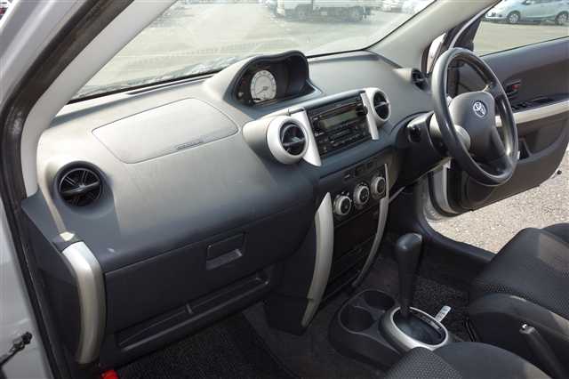 Toyota Ist 2013