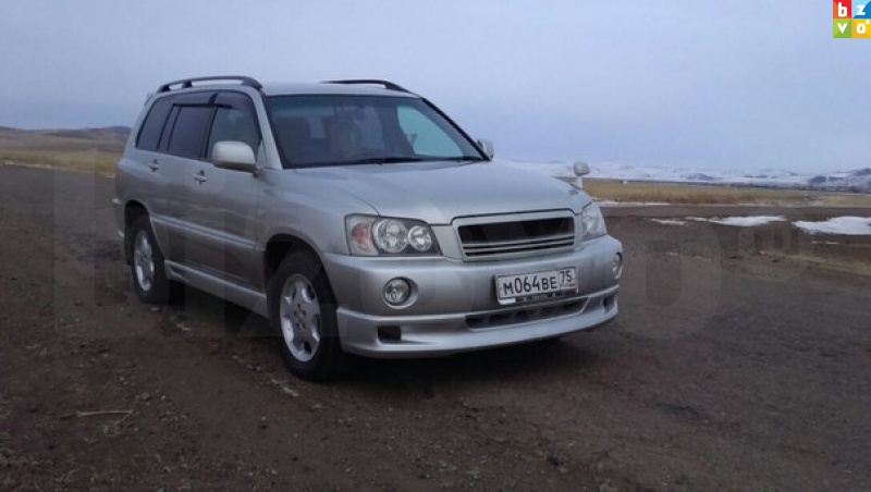 Toyota Kluger 2001