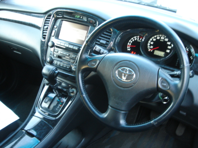 Toyota Kluger 2002