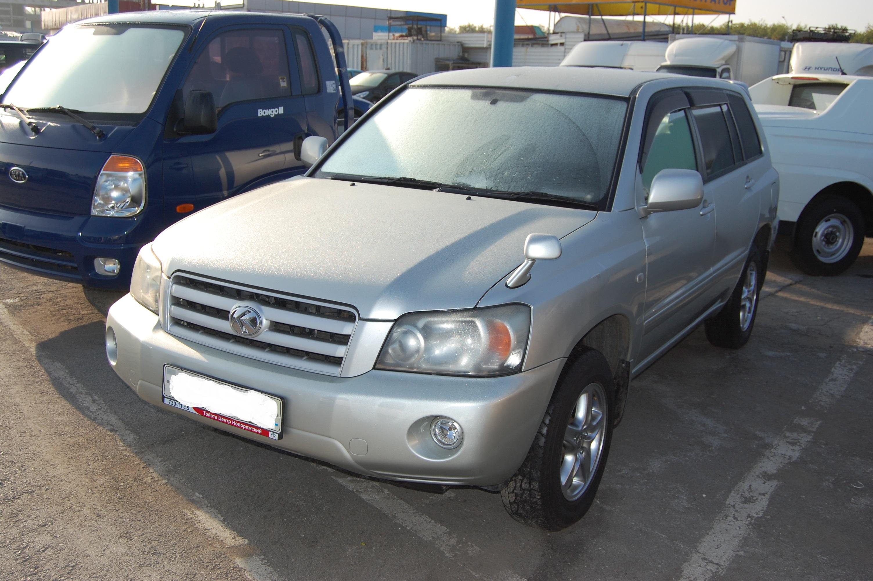 Toyota Kluger 2004