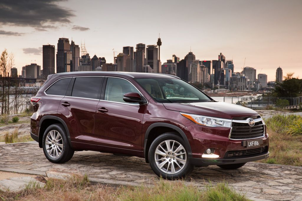 Toyota Kluger 2013