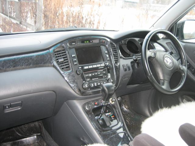 Toyota Kluger V
