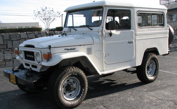Toyota Land Cruiser Fj43
