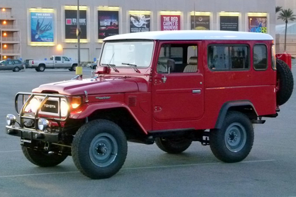 Toyota Land Cruiser Fj43