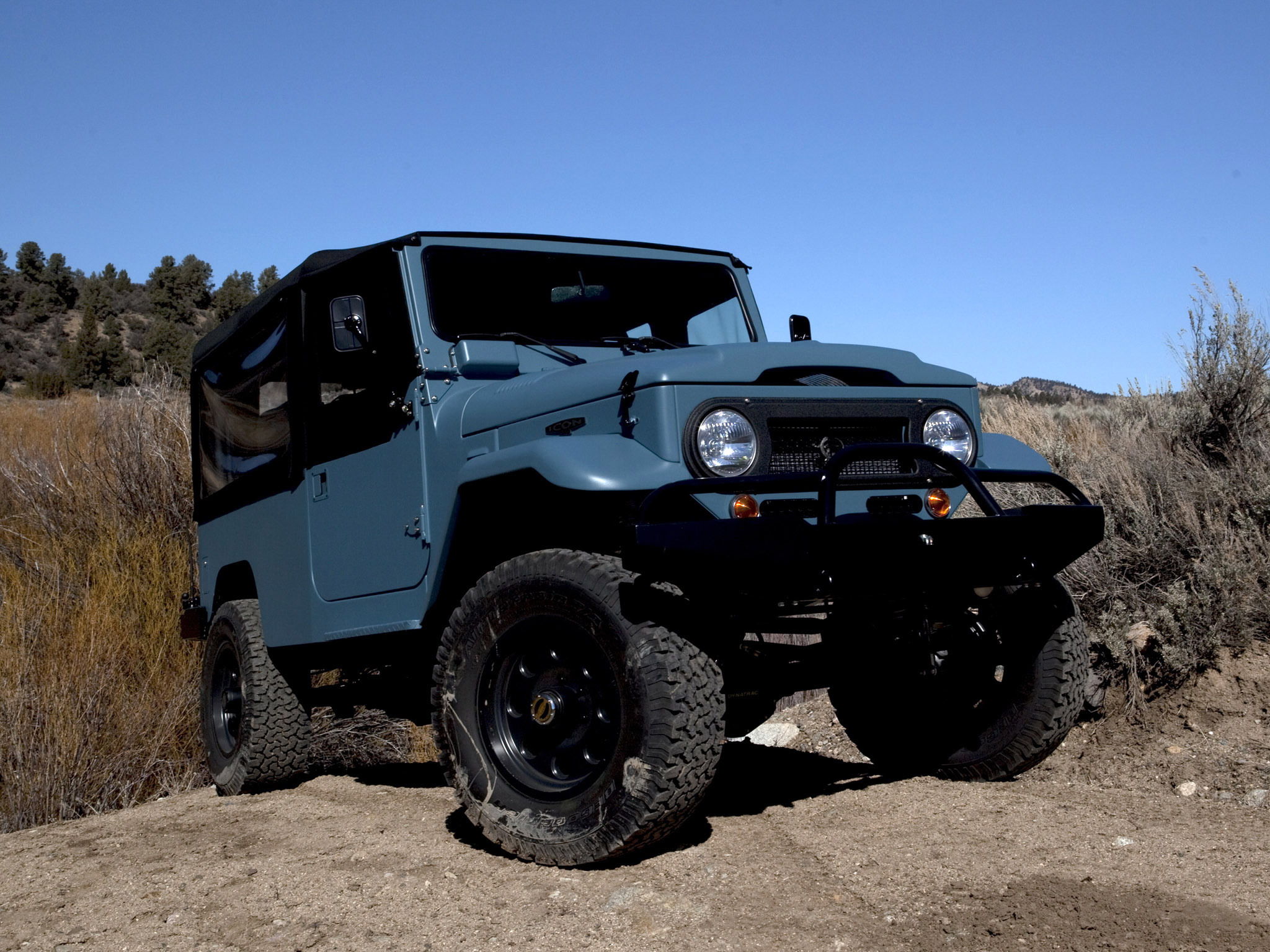 Toyota Land Cruiser Fj43