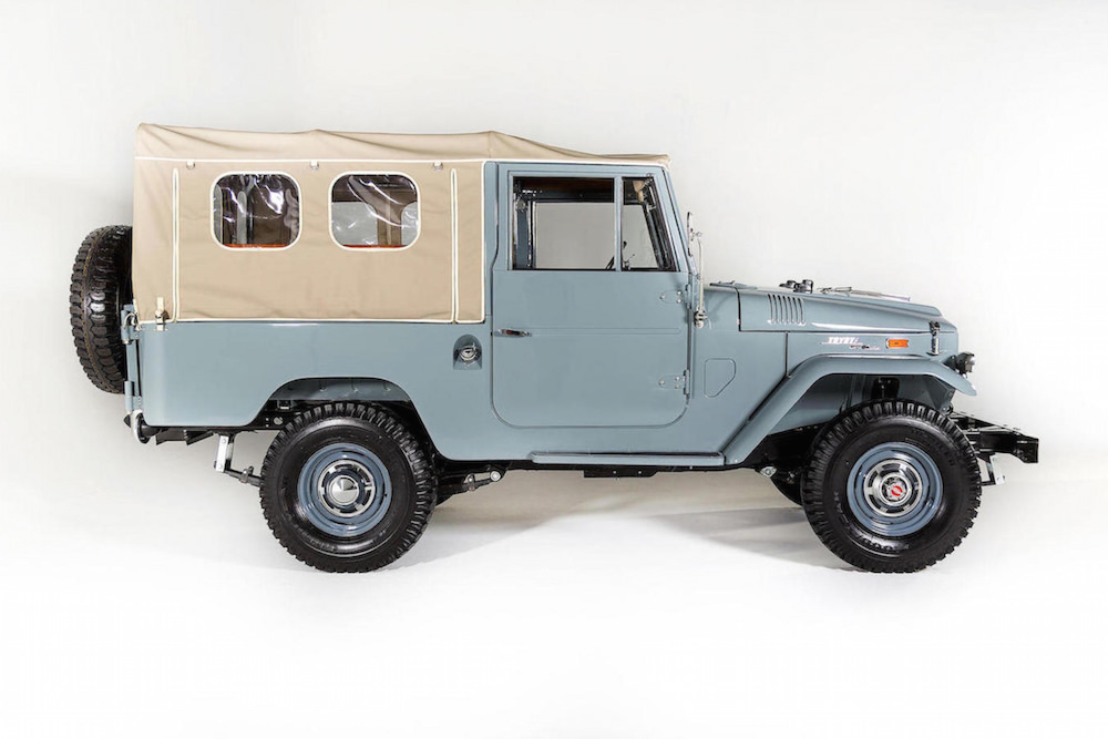 Toyota Land Cruiser Fj43