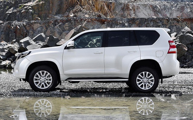 Toyota Land Cruiser Hybrid