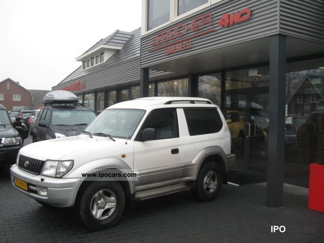 Toyota Land Cruiser Pickup Truck