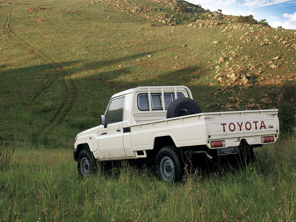 Toyota Land Cruiser Pickup