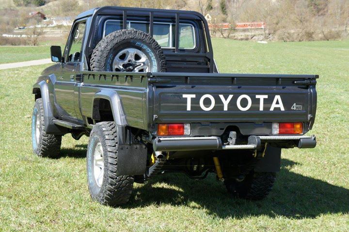 Toyota Land Cruiser Truck