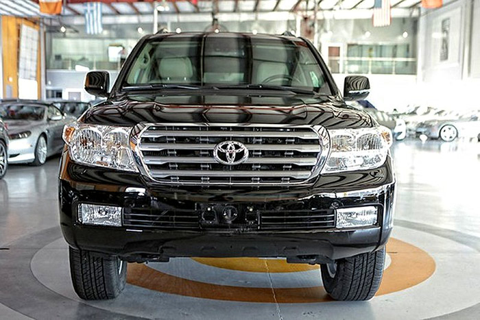 Toyota Land Cruiser V8 5.7