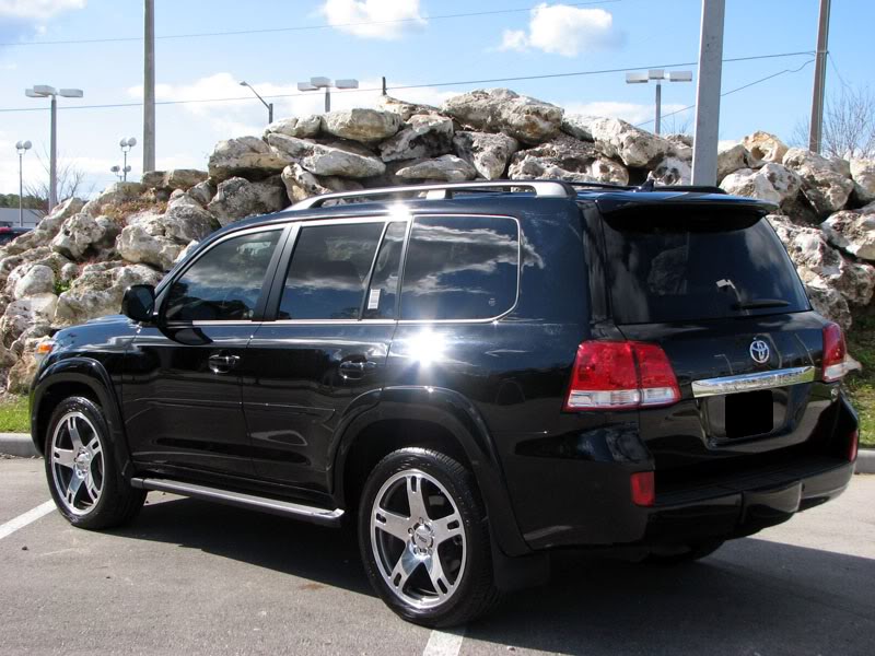 Toyota Land Cruiser V8 5.7 Toyota Land Cruiser V8 5.7