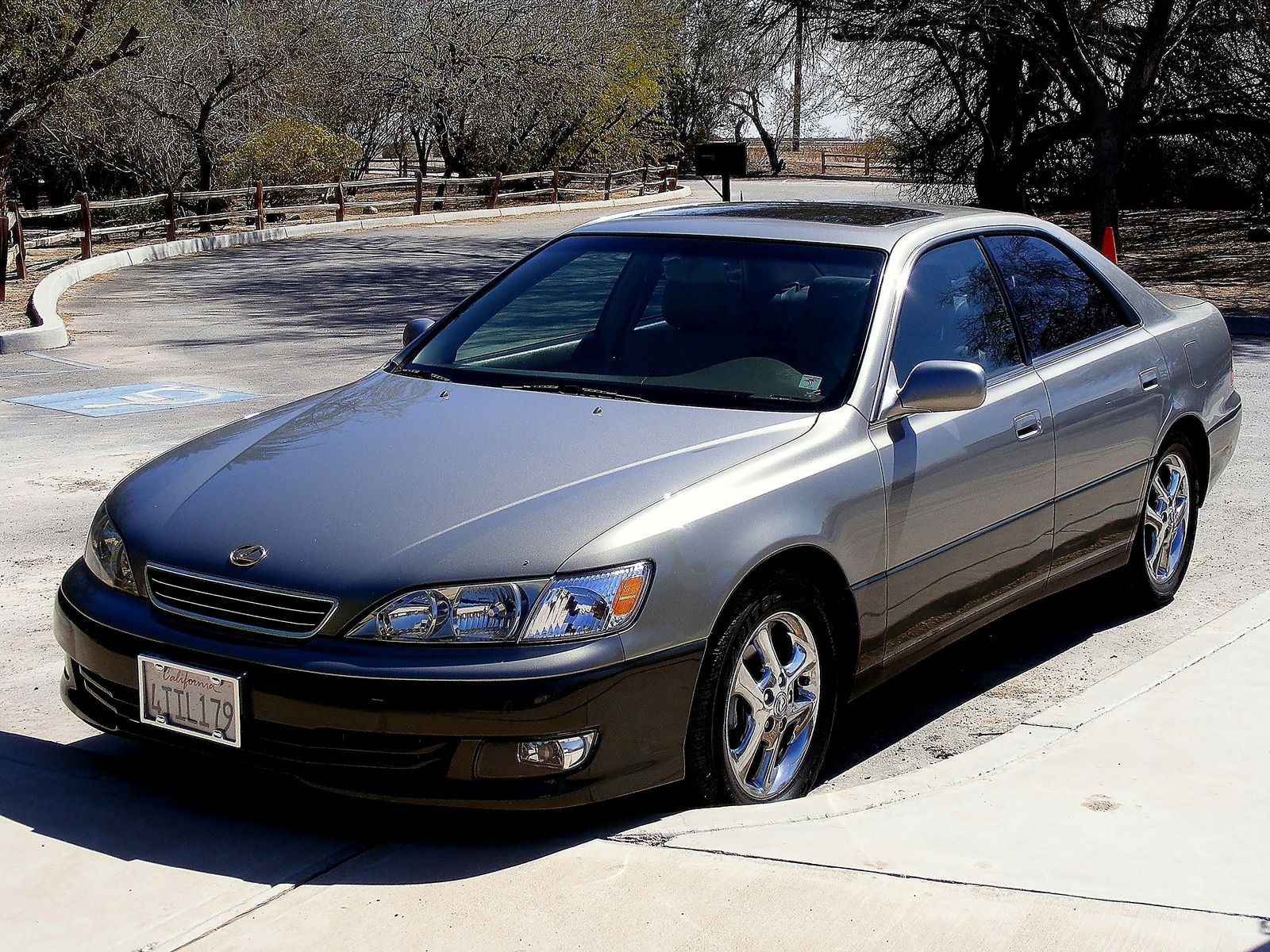 Toyota Lexus 2001