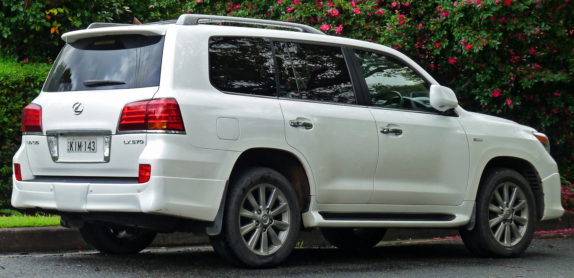 Toyota Lexus 570
